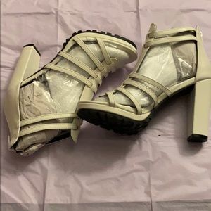 Chilling while in style